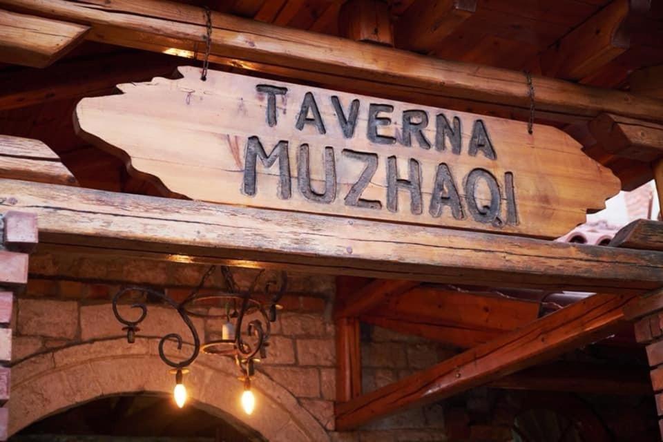 Villa Muzhaqi Nivice Eksteriør bilde
